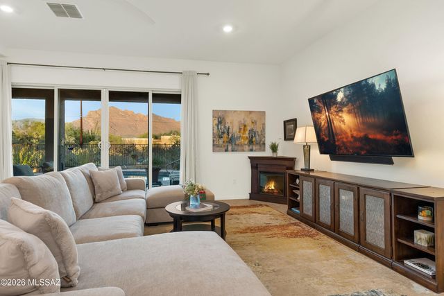 8664 N Zenyatta Drive, Tucson, AZ 85704