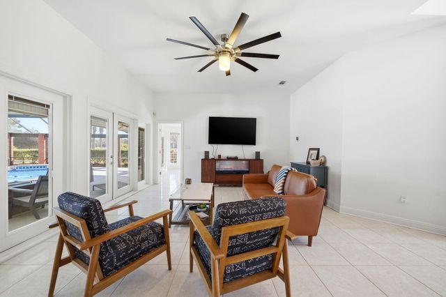 2770 Masters Boulevard, Navarre, FL 32566