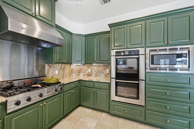 2770 Masters Boulevard, Navarre, FL 32566