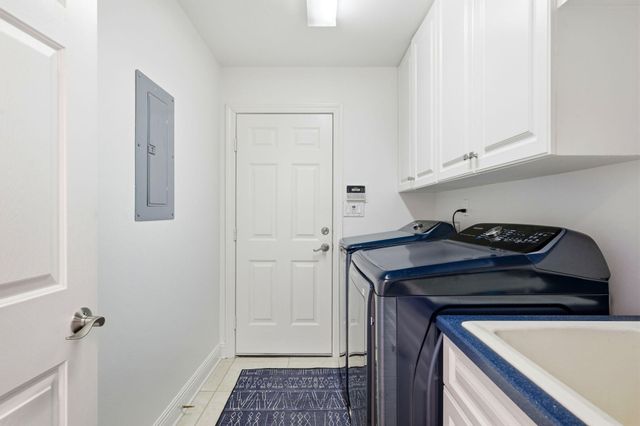 2770 Masters Boulevard, Navarre, FL 32566