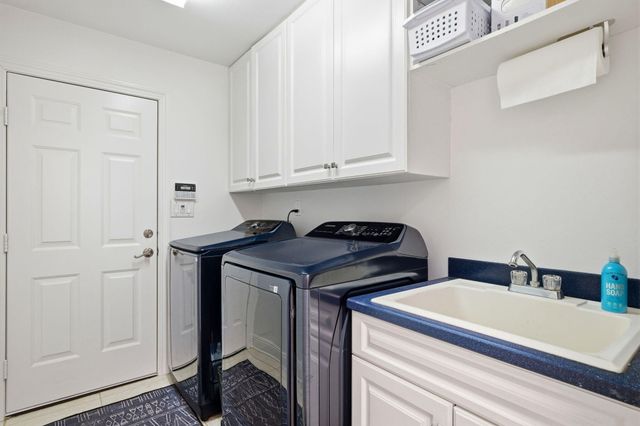 2770 Masters Boulevard, Navarre, FL 32566