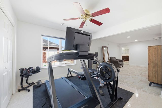 2770 Masters Boulevard, Navarre, FL 32566