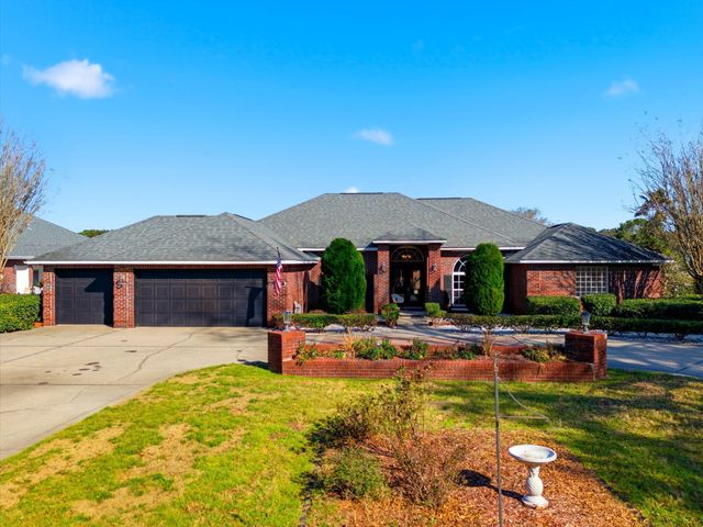 2770 Masters Boulevard, Navarre, FL 32566