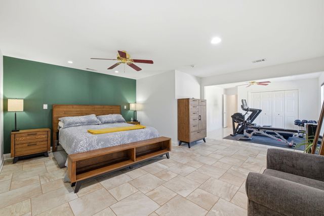 2770 Masters Boulevard, Navarre, FL 32566