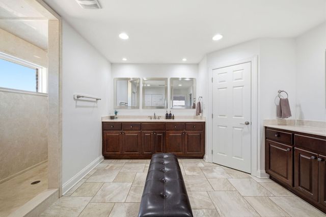 2770 Masters Boulevard, Navarre, FL 32566