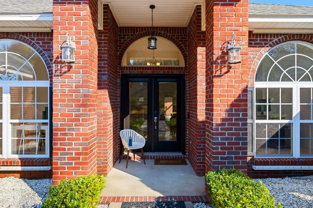 2770 Masters Boulevard, Navarre, FL 32566