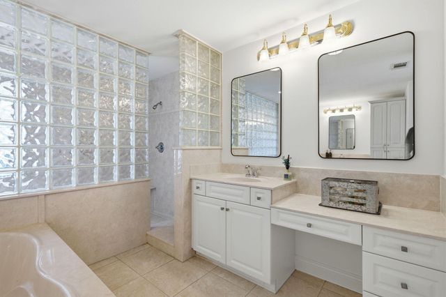 2770 Masters Boulevard, Navarre, FL 32566