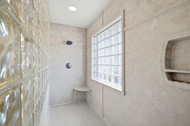 2770 Masters Boulevard, Navarre, FL 32566