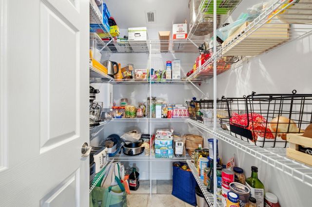 2770 Masters Boulevard, Navarre, FL 32566