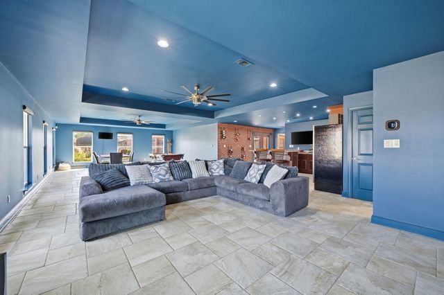 2770 Masters Boulevard, Navarre, FL 32566