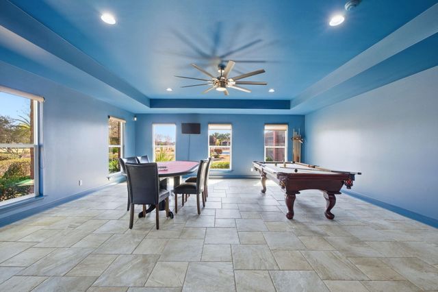 2770 Masters Boulevard, Navarre, FL 32566