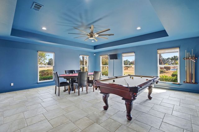 2770 Masters Boulevard, Navarre, FL 32566