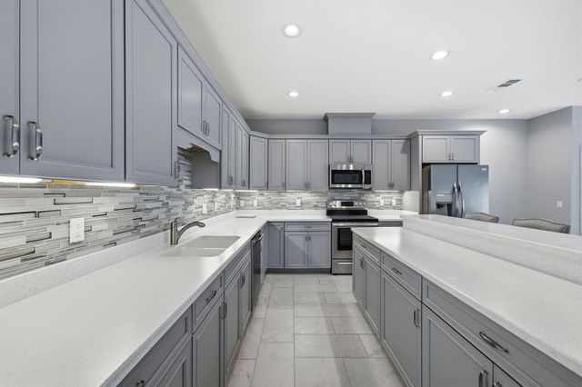 2770 Masters Boulevard, Navarre, FL 32566