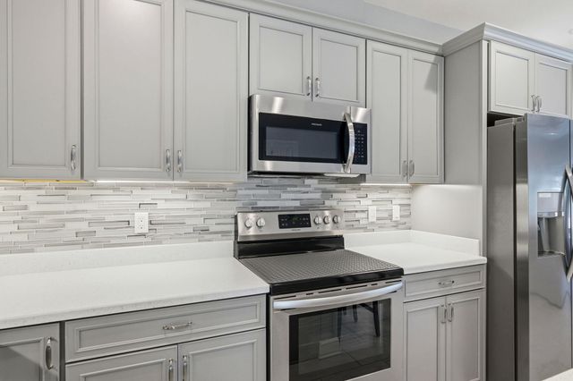 2770 Masters Boulevard, Navarre, FL 32566