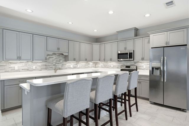 2770 Masters Boulevard, Navarre, FL 32566