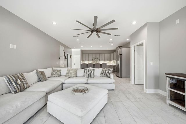 2770 Masters Boulevard, Navarre, FL 32566