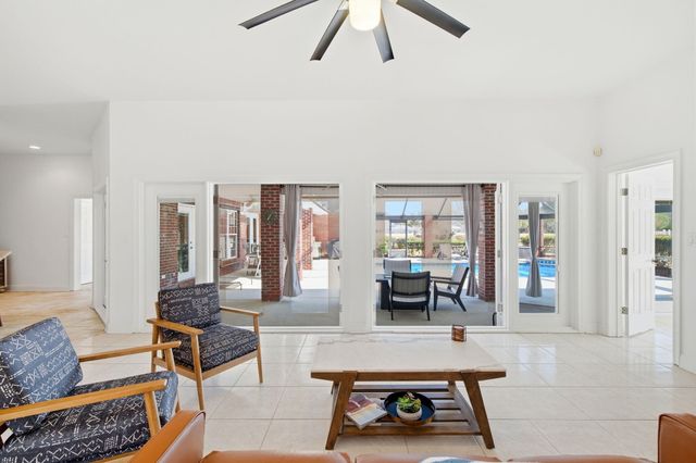 2770 Masters Boulevard, Navarre, FL 32566