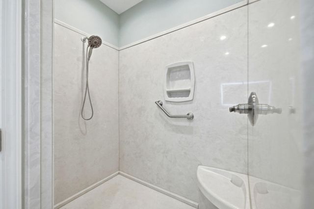 2770 Masters Boulevard, Navarre, FL 32566