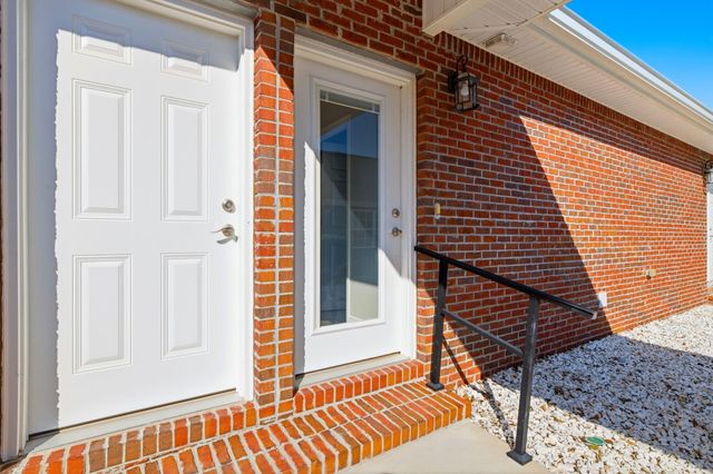 2770 Masters Boulevard, Navarre, FL 32566