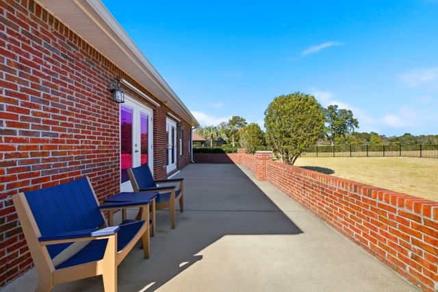 2770 Masters Boulevard, Navarre, FL 32566