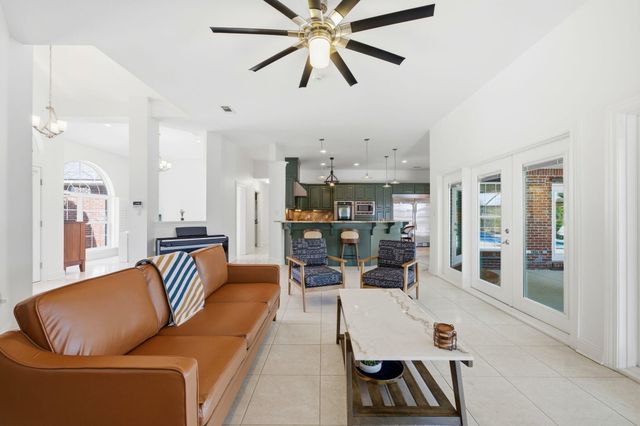 2770 Masters Boulevard, Navarre, FL 32566