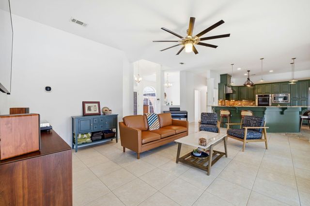 2770 Masters Boulevard, Navarre, FL 32566