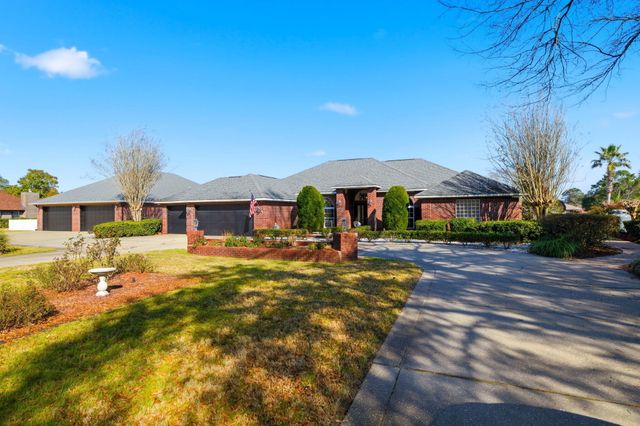 2770 Masters Boulevard, Navarre, FL 32566