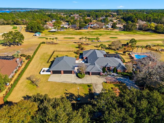 2770 Masters Boulevard, Navarre, FL 32566