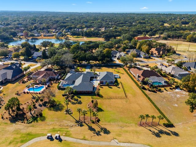 2770 Masters Boulevard, Navarre, FL 32566