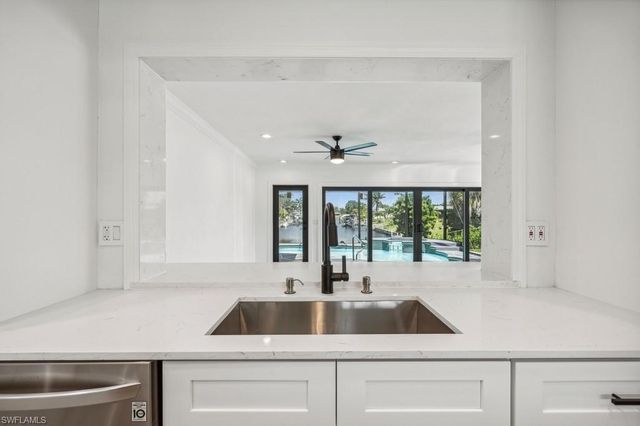 1627 SE 29th TER, Cape Coral, FL 33904