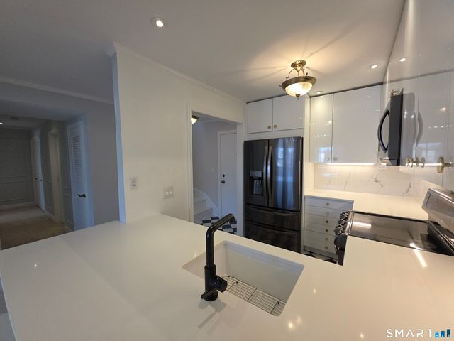 163 South Street 85, Danbury, CT 06810