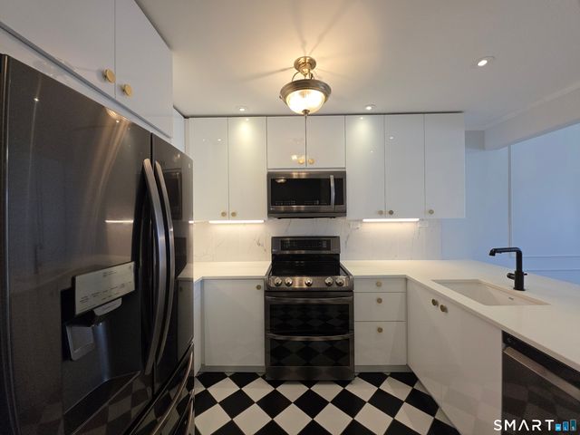 163 South Street 85, Danbury, CT 06810