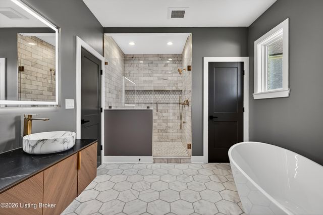 17610 Fox Spring Way, Louisville, KY 40245