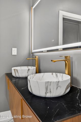 17610 Fox Spring Way, Louisville, KY 40245