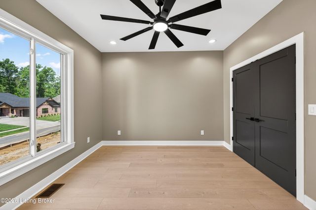 17610 Fox Spring Way, Louisville, KY 40245