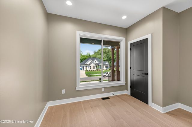 17610 Fox Spring Way, Louisville, KY 40245