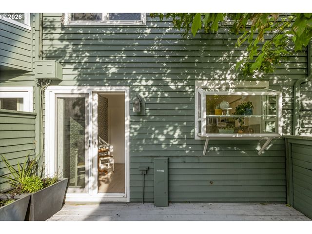 323 Se 14TH Ave, Portland, OR 97214