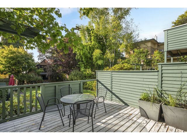 323 Se 14TH Ave, Portland, OR 97214