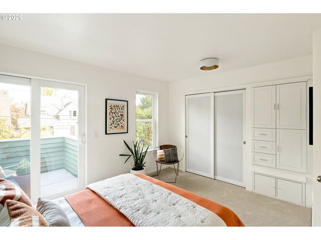 323 Se 14TH Ave, Portland, OR 97214
