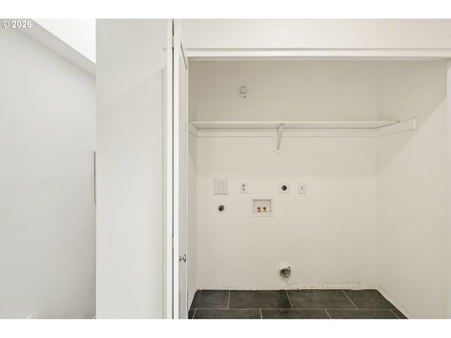 323 Se 14TH Ave, Portland, OR 97214