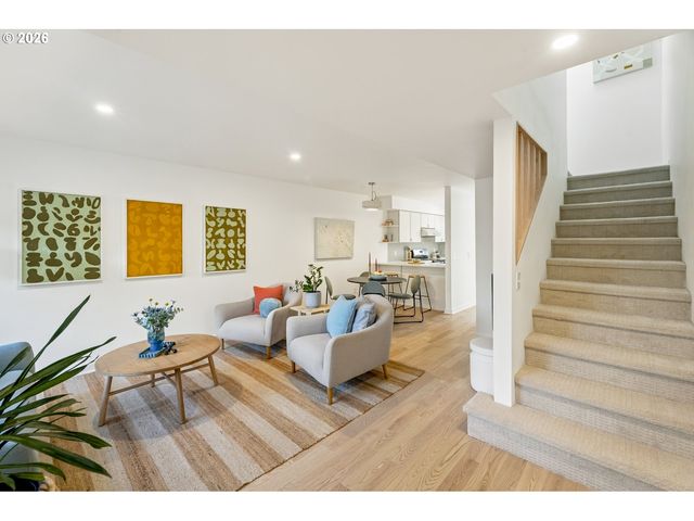 323 Se 14TH Ave, Portland, OR 97214