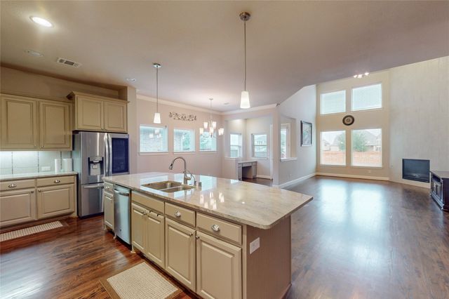 112 Spear Court, Irving, TX 75063
