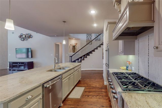 112 Spear Court, Irving, TX 75063