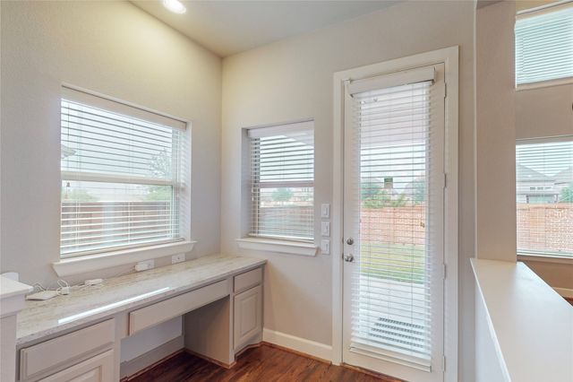 112 Spear Court, Irving, TX 75063