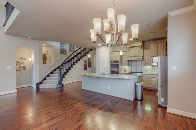 112 Spear Court, Irving, TX 75063