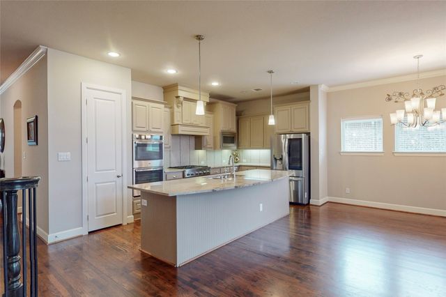 112 Spear Court, Irving, TX 75063
