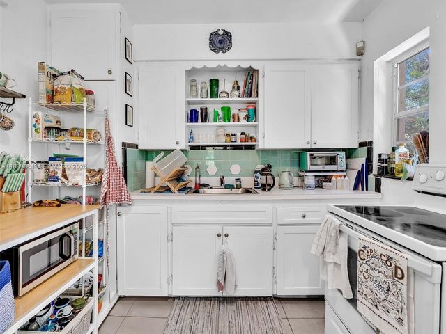 3210 E Elizabeth St, Miami, FL 33133