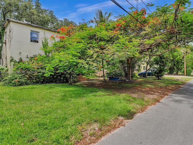 3210 E Elizabeth St, Miami, FL 33133