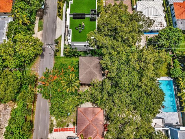 3210 E Elizabeth St, Miami, FL 33133