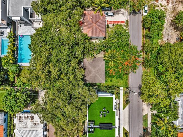 3210 E Elizabeth St, Miami, FL 33133